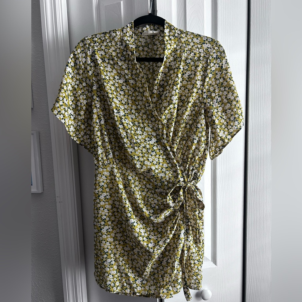 MELLODAY Olive Green Floral Wrap Mini Dress